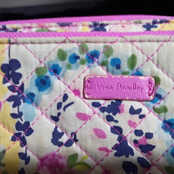 Vera Bradley Floral Quilted Crossbody Bag - Picture 3 of 4